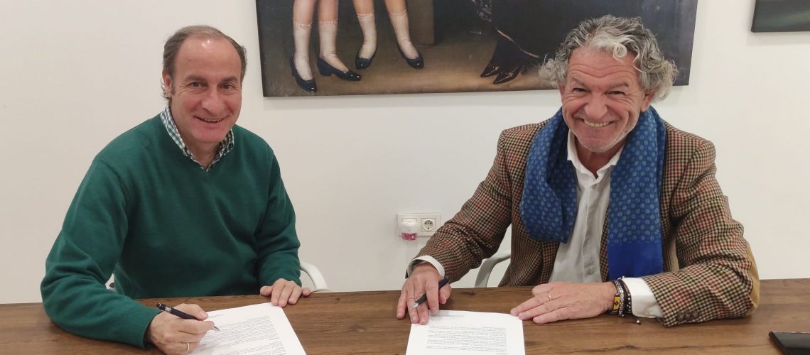 CLC idiomas y Uni Eléctrica firman un acuerdo de colaboración para el desarrollo en idiomas